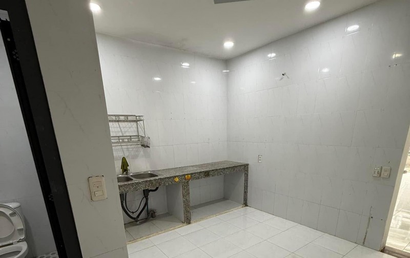 Bán nhà Q7. 50m2  chỉ 4,2 tỷ.  Hẻm 3m Huỳnh Tấn Phát, Phú Thuận  Q7.