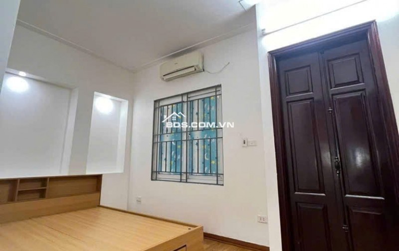 Bán Nhà Cù Chính Lan, 35m², Ngõ Thông, Ô Tô, Thoáng Sáng, Giá Chỉ 6.9 Tỷ