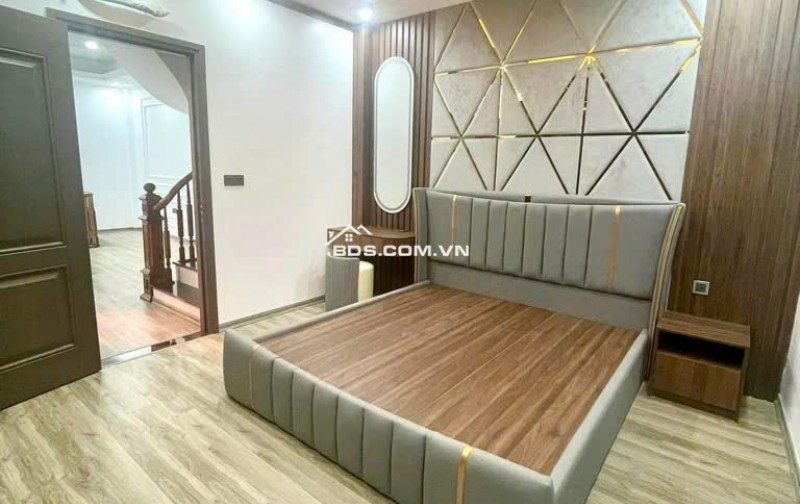 Bán Nhà Quan Nhân, 50m2, Ngõ Thông, Gần Hồ, Công Viên, Giá Chỉ 7.1 Tỷ