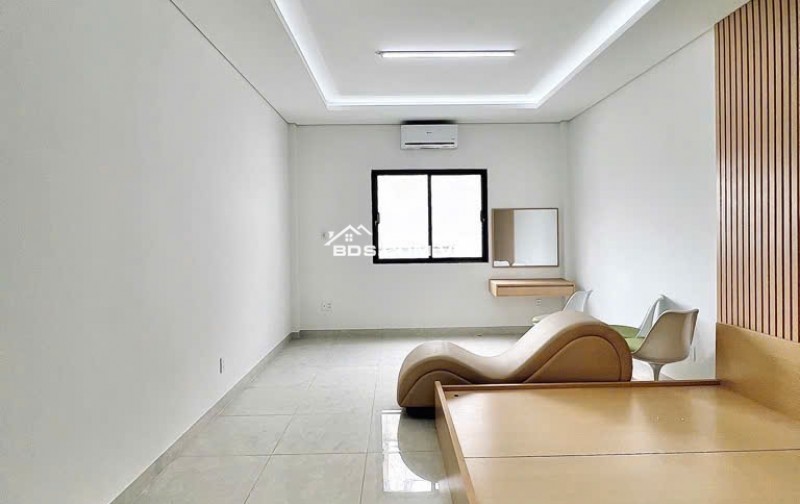 Mặt tiền KD Luỹ Bán Bích 6 tầng có thang máy -110m2 có 10P giảm còn 22 tỷ hơn