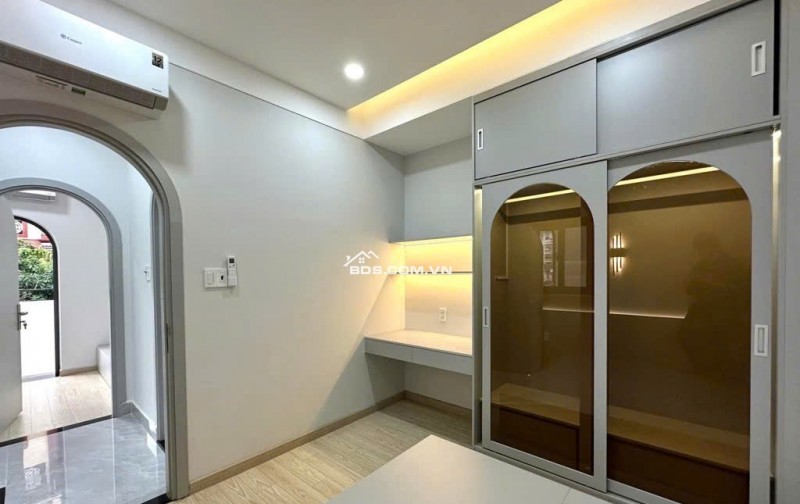 BÁN NHÀ MẶT PHỐ VŨ HUY TÂN PHƯỜNG 3  - BÌNH THẠNH - 5.6 TỶ - 3PN, 3WC, 39M2, SỔ HỒNG CHỦ TẶNG NỘI THẤT CAO CẤP 400 TRIỆU