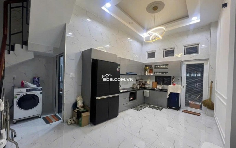 HOT! BÁN NHÀ HẺM XE HƠI ÂU DƯƠNG LÂN P2 Q8 80M2 5 TẦNG, GIÁ NHỈNH HƠN 11 TỶ. LH:0799986938.