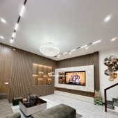 Nhỉnh 7 tỷ sở hữu ngay căn nhà 45m2 4 tầng, xây mới đẹp long lanh tại Phú Viên, Bồ Đề, Long Biên