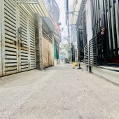 Nhà bán ngang 5,5 dài 13 m chỉ 5,8 tỷ.  Hẻm xe tải cách 2 căn. Trần xuân soạn Tân hưng q7