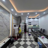 Bán Nhà Cù Chính Lan, 35m², Ngõ Thông, Ô Tô, Thoáng Sáng, Giá Chỉ 6.9 Tỷ