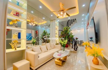 Nhà Đẹp Đón Tết Phố 8/3, Hai Bà Trưng 30m, 4 tầng, giá 6.48 tỷ