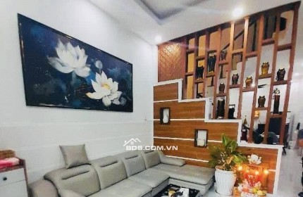 CẦN TIỀN CHỮA BỆNH , BÁN GẤP NHÀ NGAY KHU VỰC KINH DOANH, SHR