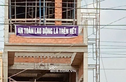 Chính chủ: Bán nhà mới đẹp cao cấp sổ hoàn công nhà 1T2L mặt tiền TL766 Xuân Lộc Đồng Nai