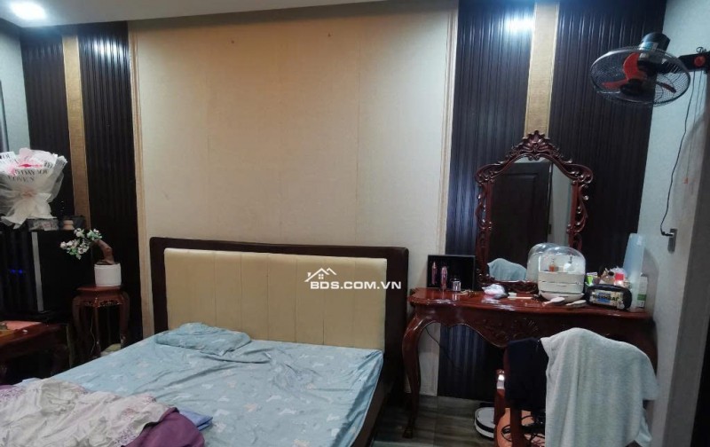 Bán Biệt thự View sông siêu đẳng cấp 400m2, 5 tầng, hầm, 18Tỷ Hà Huy Giáp, Quận 12