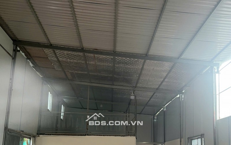 Chính chủ cho thuê kho xưởng Đông La, Hoài Đức. Xưởng rộng 200m2, kèm nhà 40m2, giá thuê chỉ 8tr/th