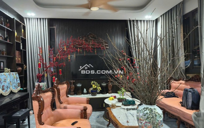 Bán Biệt thự View sông siêu đẳng cấp 400m2, 5 tầng, hầm, 18Tỷ Hà Huy Giáp, Quận 12