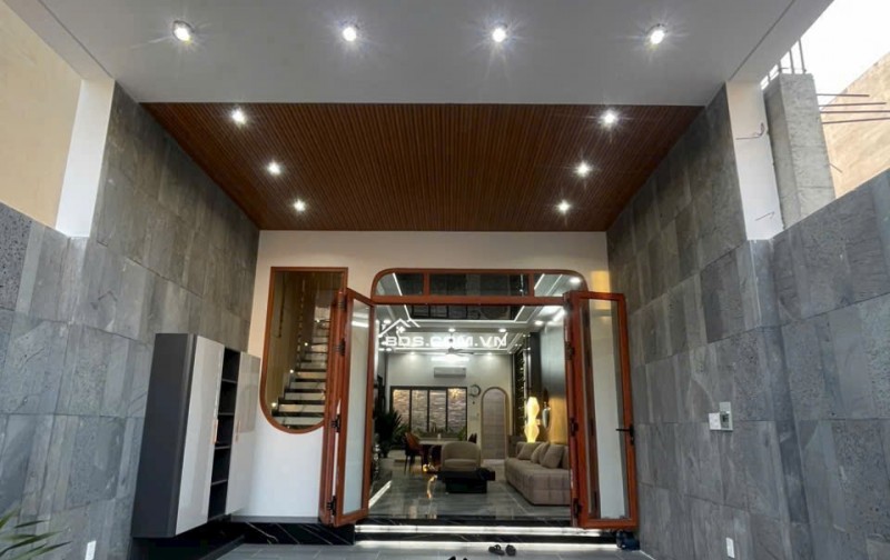 Bán Siêu phẩm nhà mới 5x17m, 4 tầng, HXH 8m thông TX33 ngay Trung tâm P.Thạnh Xuân
