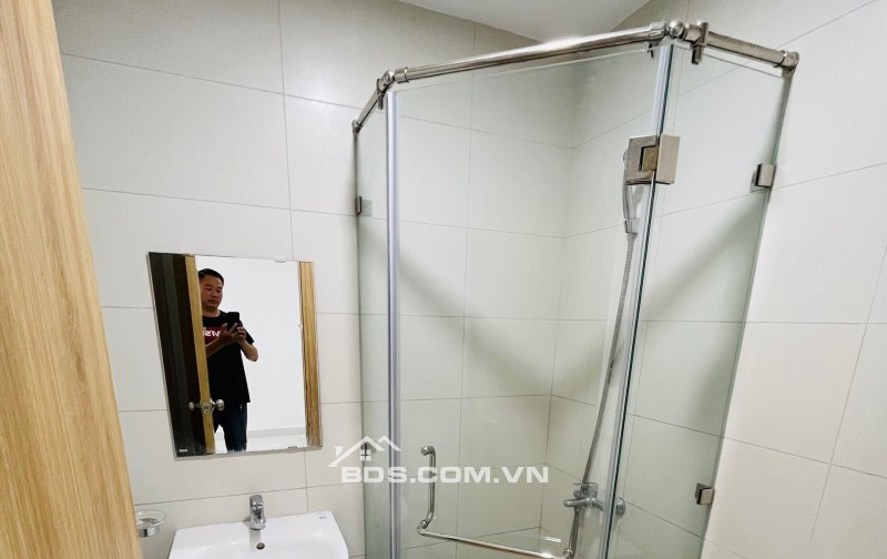 Cần bán 2 căn Chung Cư Metro Tower 2PN-2WC, Sổ hồng chính chủ.