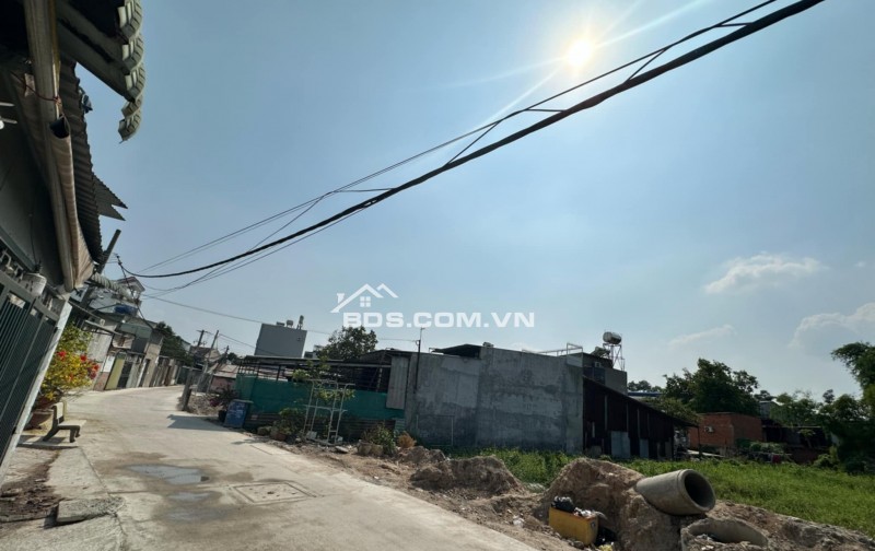 BÁN ĐẤT BÌNH CHÁNH Ngang 4,5m x Dài 45m (diện tích 196m vuông).