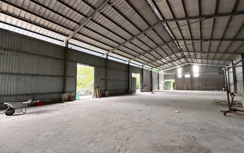 Cho thuê kho, nhà xưởng 1000m2 1/ Lê Thị Riêng Quận 12