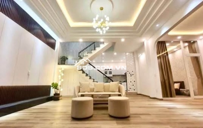 Villa đẹp 4 tầng ,view biển _ Sơn Trà -Giá chỉ 9,9 tỷ .