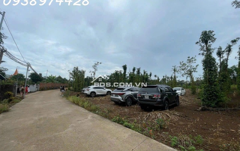 BÁN ĐẤT  GÓC 2 MT . XÃ BÀU CẠN . LONG THÀNH . ĐỒNG NAI 0938974428