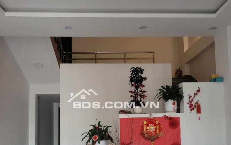 Nhà đẹp gần biển Sơn Trà ,cho thuê 20 triệu tháng - Giá chỉ 7,8 tỷ