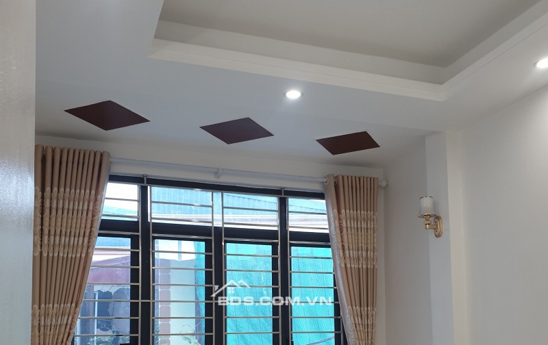 BÁN NHÀ ĐẸP 3 TẦNG 45M2 NGÕ THẮNG NGẮN ĐƯỜNG TRƯỜNG CHINH GIÁ 2.1 TỶ