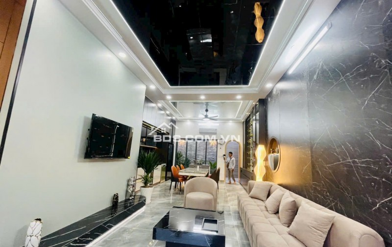 Bán Siêu phẩm nhà mới 5x17m, 4 tầng, HXH 8m thông TX33 ngay Trung tâm P.Thạnh Xuân