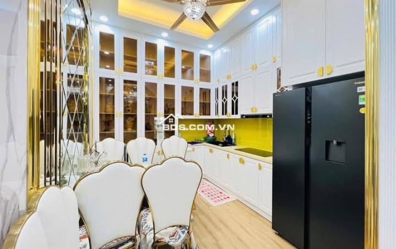 Nhà Đẹp Phố VIP Đặng Tiến Đông, Đống Đa 44m, 5 tầng, giá 10.5 tỷ.