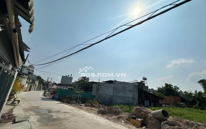 BÁN ĐẤT BÌNH CHÁNH Ngang 4,5m x Dài 45m (diện tích 196m vuông).