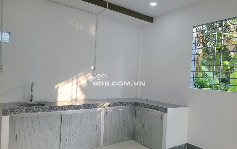 TP Bến Tre, Nhà phường 145 m2 mới 98%. Chỉ 1 tỷ 650. Mang đồ vào là an cư lạc nghiệp.