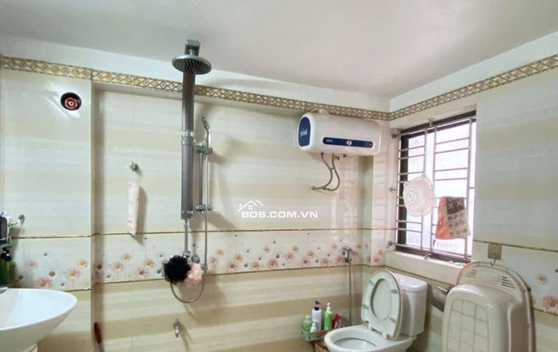 BÁN NHÀ ĐẸP 1.27 TỶ 3 TẦNG 26M2 ( ĐÔNG BẮC ) NGÕ HƯNG YÊN