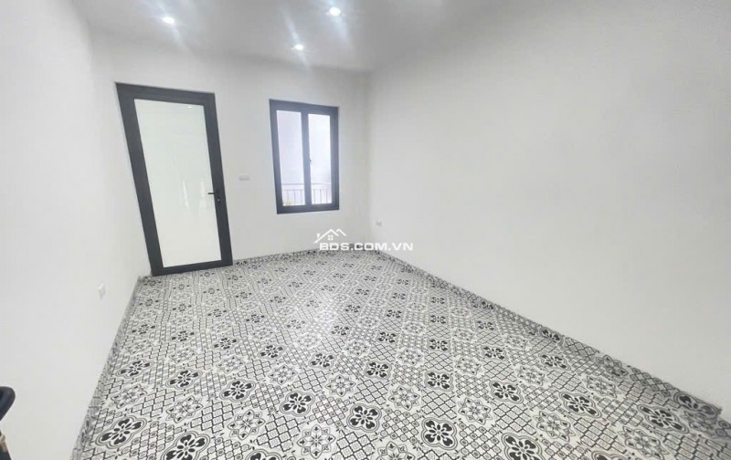 Bán nhà 4 tầng 40m², 4PN, 4WC, Hoàng Mai - 6.9 tỷ, sổ đỏ chính chủ