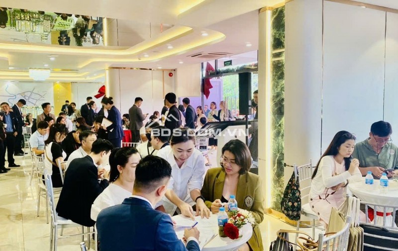 Siêu ưu đãi khi sở hửu ngay Fiato Uptown mặt tiền đường Tô Ngọc Vân.