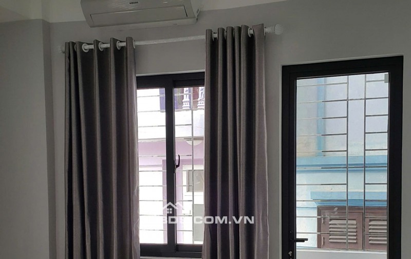 Cần cho thuê CCMN siêu sang phố Nguyễn Đình Hoàn Cầu Giấy, 22m2 chỉ 3.9tr/th Lh:0913506880