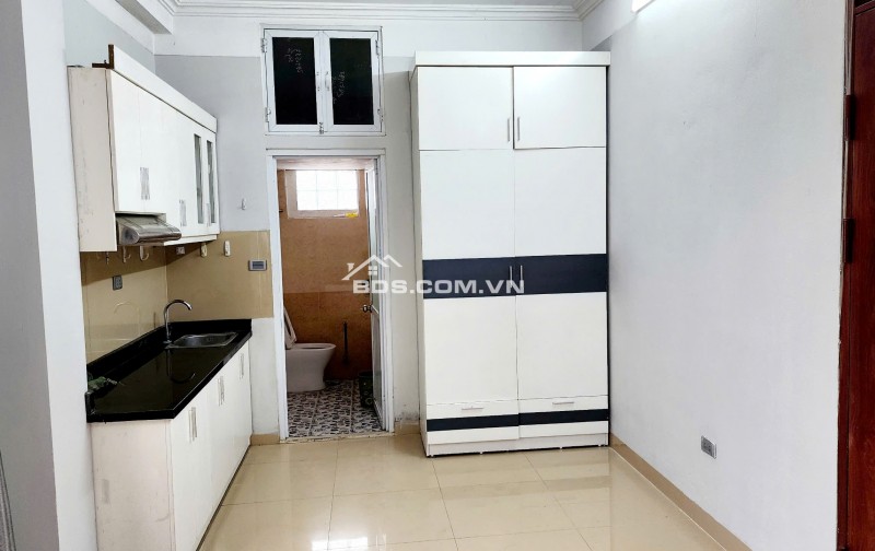 Cần cho thuê CCMN siêu sang phố Nguyễn Đình Hoàn Cầu Giấy, 22m2 chỉ 3.9tr/th Lh:0913506880