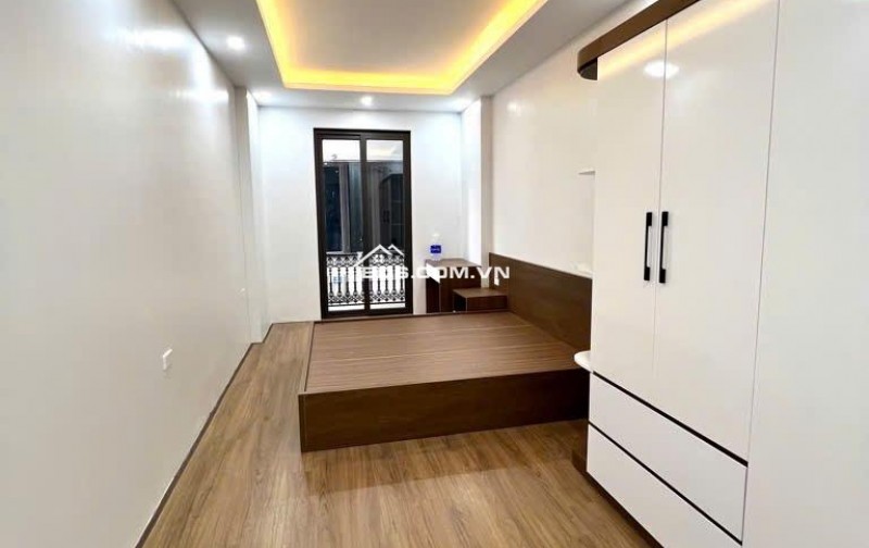 Bán Nhà XÃ ĐÀN, 35m2, 5 Tầng, Sát Phố, Cực Gần Ô Tô, Nhà Đẹp Ở Sướng, Chỉ 6.3 Tỷ