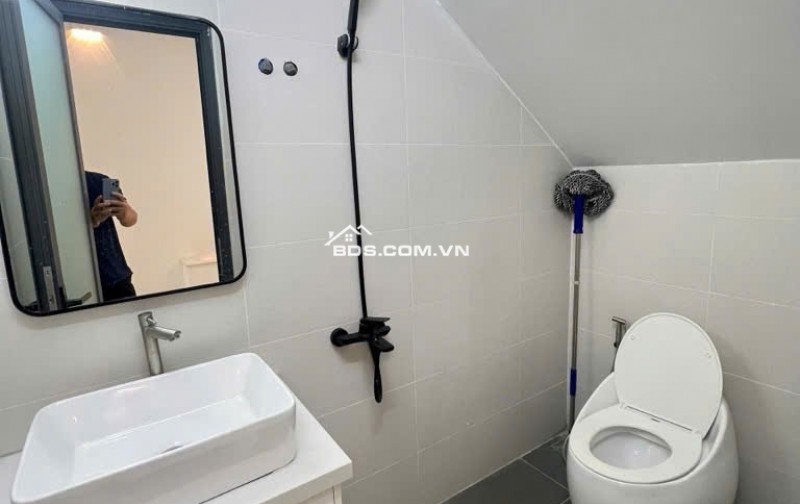 Bán nhà Trường Thọ TP Thủ Đức-mới đẹp ở ngay tặng nội thất-62.5m 2 tầng-SHR-6.3tỷ. Lh:0901325214