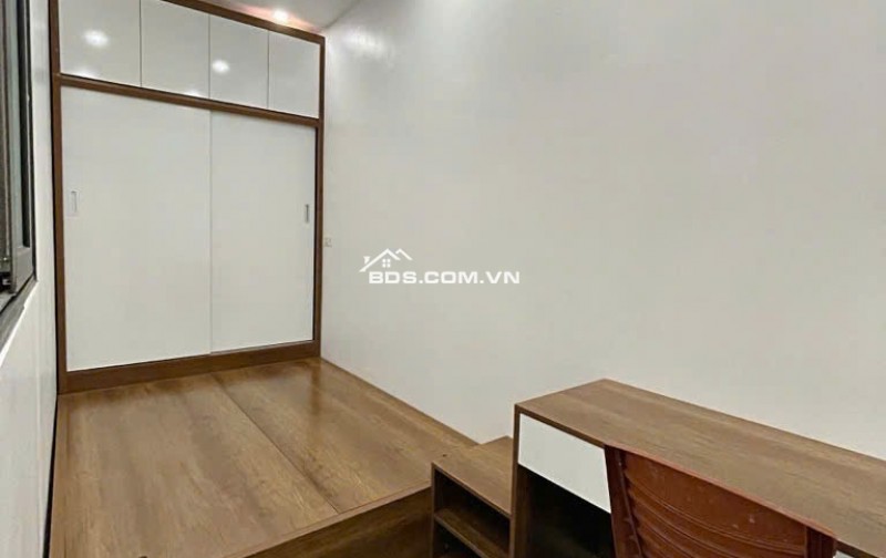 TẬP THỂ SIÊU HIẾM -- 35.7/80M2 -- HOÀNG QUỐC VIỆT -- CẦU GIẤY