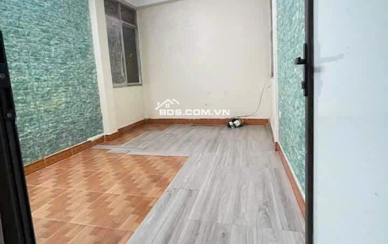 Bán nhà: Tựu Liệt, 40m2 , 3 Tầng, vị trí đẹp, ngõ nông, cách BX Nước Ngầm 1km. Nhỉnh 4 tỷ