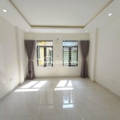 Tòa nhà văn phòng, thang máy hộ gia đình khép kín Xuân Đỉnh 80m2x6T giá từ 6 - 8 tr