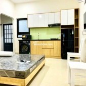 Tòa nhà 4,5 tầng biển Mỹ Khê-Dòng tiền 40 triệu tháng -Giá 12,49 tỷ.