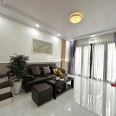BÁN NHÀ TỌA LẠC TẠI VỊ TRÍ GIAO THÔNG THUẬN LỢI GẦN CẦU CHÀ VÀ GIÁP QUẬN 5-3 TẦNG-HẺM Ô TÔ