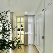 Nhà đẹp 3 tầng ngang 6m gần biển Mỹ Khê,dòng tiền 25 triệu tháng -Giá chỉ 9,5 tỷ.