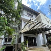 CẦN CHO THUÊ VILLA TRƯƠNG ĐỊNH QUẬN 3 SIÊU ĐẸP