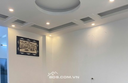 BÁN NHÀ ĐẸP 1.36 TỶ 3 TẦNG 33M2 ( ĐÔNG NAM ) NGÕ GIẢI PHÓNG