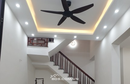 BÁN NHÀ 1.82 TỶ 3 TẦNG 66M2 ( ĐÔNG NAM ) NGÕ ĐƯỞNG QUANG TRUNG