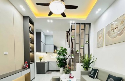 Nhà Đẹp Ở Luôn Ngõ Văn Hương, Đống Đa 21m, 5 tầng, mt 3.5m, giá 4.95 tỷ.