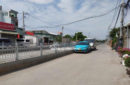 Bán Nhà mới NGON 121m2, 4 tầng, 7PN mặt tiền KD Thạnh Lộc gần Chợ Cầu Đồng