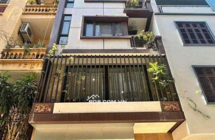 Bán nhà 28 Xuân La 40m2, 5 tầng, ngõ thông ô tô qua nhà chủ cần bán đã giảm chào 900tr