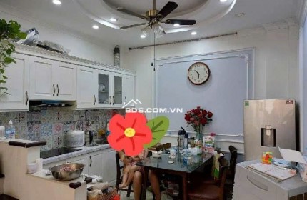 Nhà Đẹp Bát Khối Full Nội Thất Sổ Đỏ Phân Lô Oto Đỗ Cổng Nhỉnh 6 Tỷ