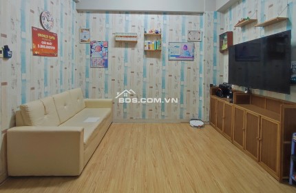 Bán căn hộ 60m2, 2PN 1WC, ngay ngã Tư 4 xã