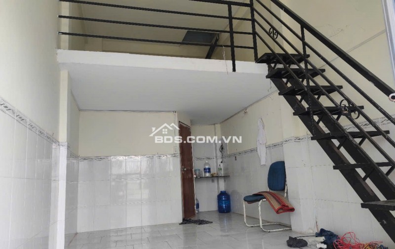 Bán khu nhà trọ 4 tầng 18 phòng, 200m2 dòng tiền 32tr/th giá nhỉnh 40tr/m2 gần Picity TX21, Quận 12