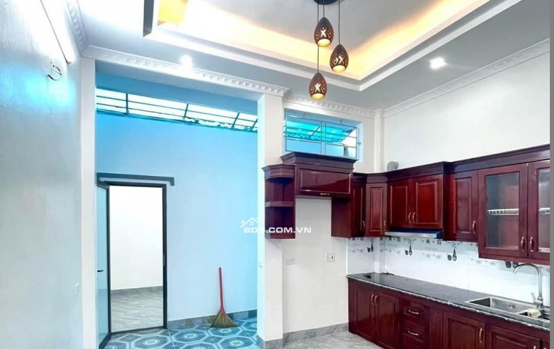 BÁN NHÀ 1.85 TỶ 3 TẦNG 55M2 CÓ PHÒNG NGỦ TẦNG 1 NGÕ ĐIỆN BIÊN